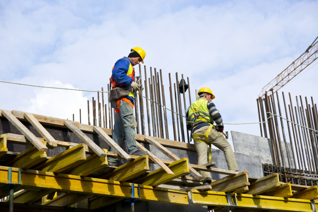 Le recours à un agent immobilier : une étape cruciale avant une nouvelle construction