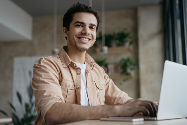 Les meilleures astuces pour réussir dans métier de rédacteur web