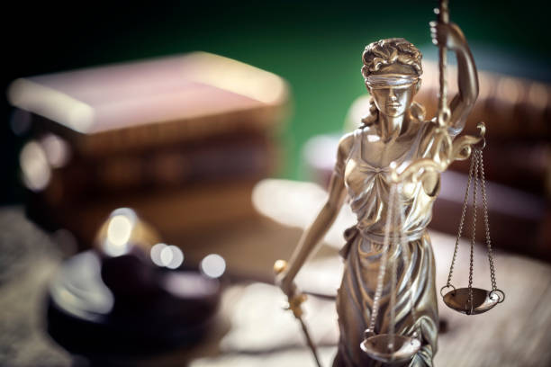 La défense dans une justice pénale