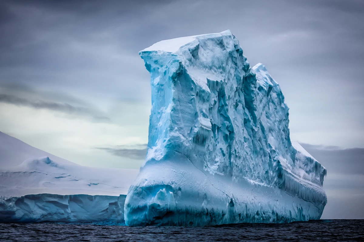 L'essor du tourisme en Antarctique : entre fascination et impact environnemental