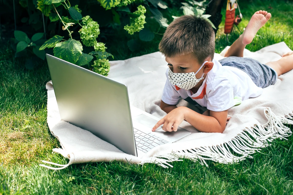 Démocratisation de l'accès à l'éducation en ligne : enjeux et défis