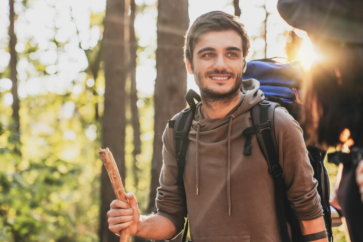 Rester actif durant les voyages : conseils et astuces pour un périple dynamique